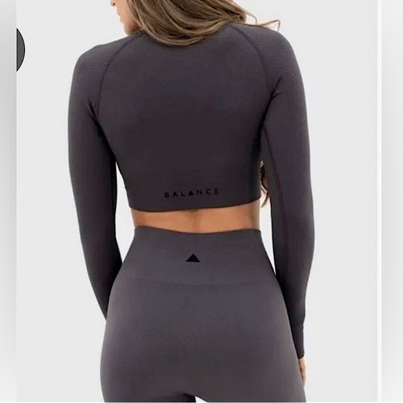 Balance Athletica Energy Long Sleeve Compression Crop Top & Leggings Set Quartz - Picture 3 of 16
